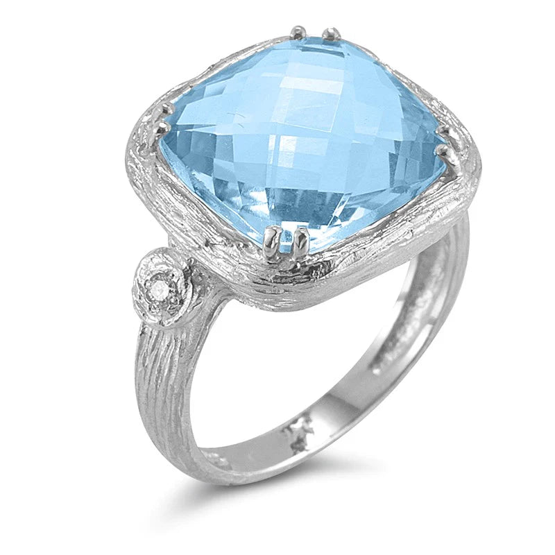 14K-W BLUE TOPAZ COCKTAIL RING, 0.03CT